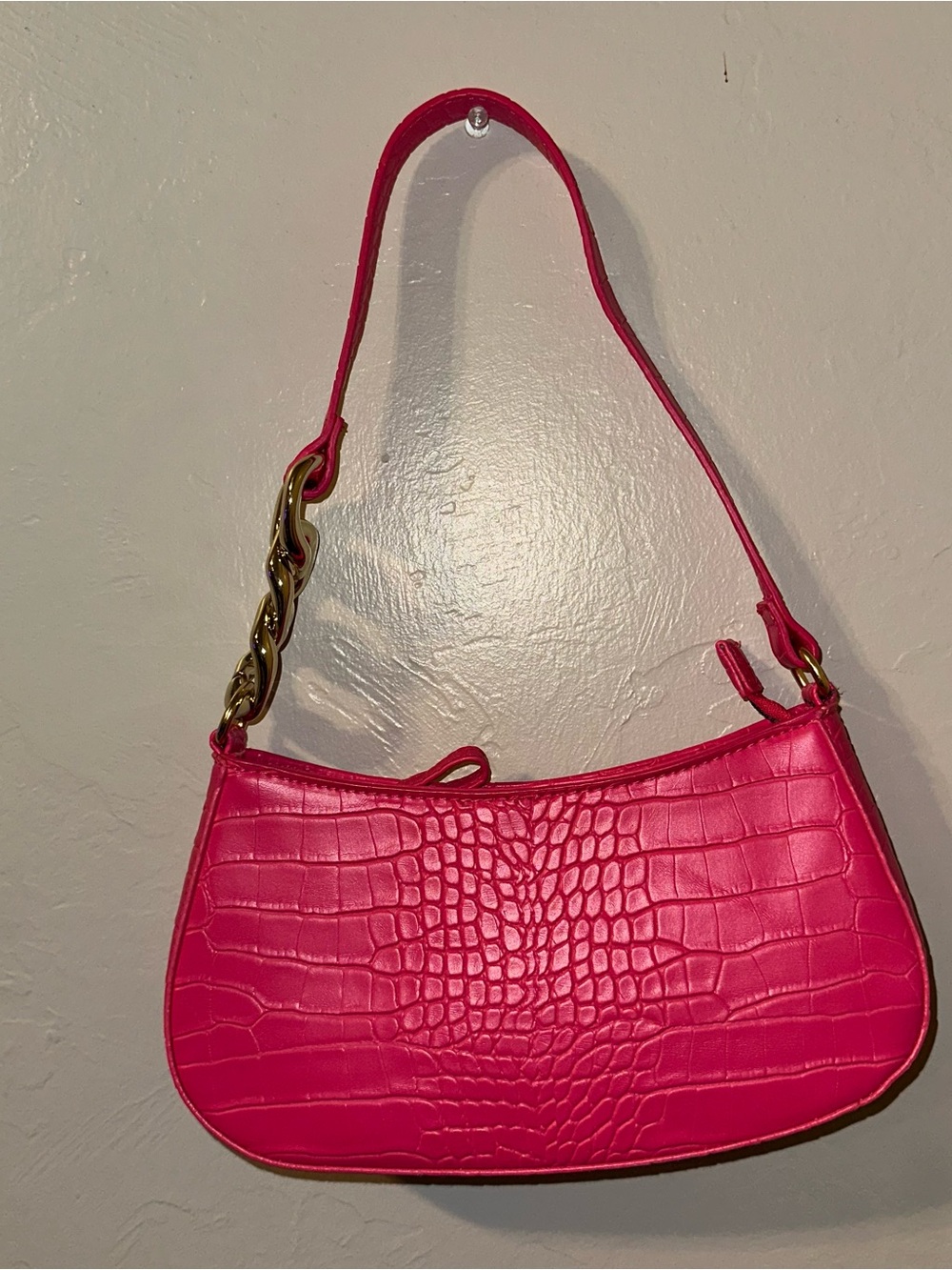 Women’s Hot pink croc-embossed shoulder bag